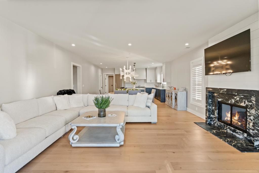 4041 Renwick Lane Unit: 1