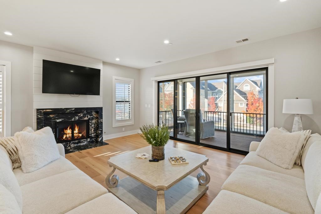 4041 Renwick Lane Unit: 1