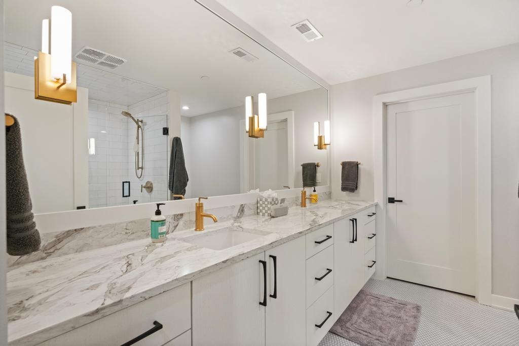 4041 Renwick Lane Unit: 1