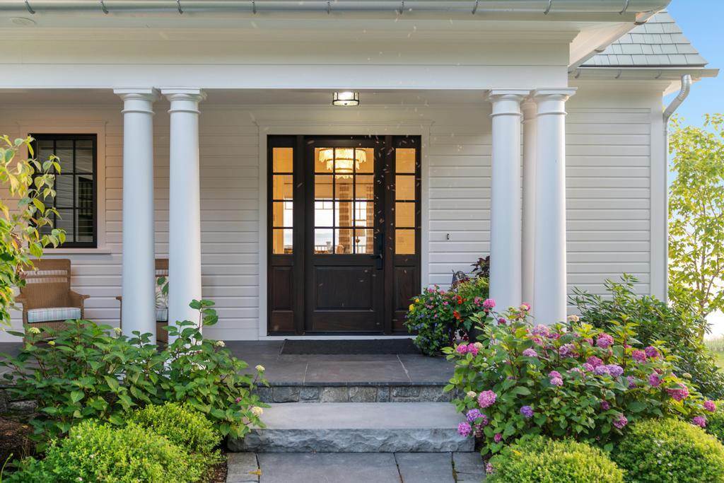 549 Harbor Beach Circle