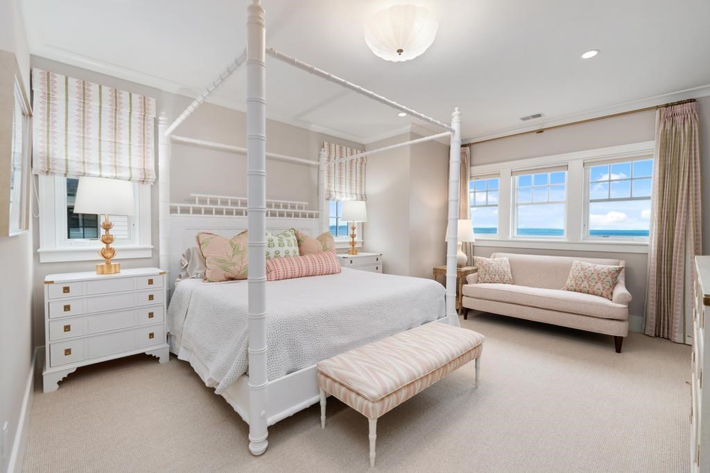 549 Harbor Beach Circle