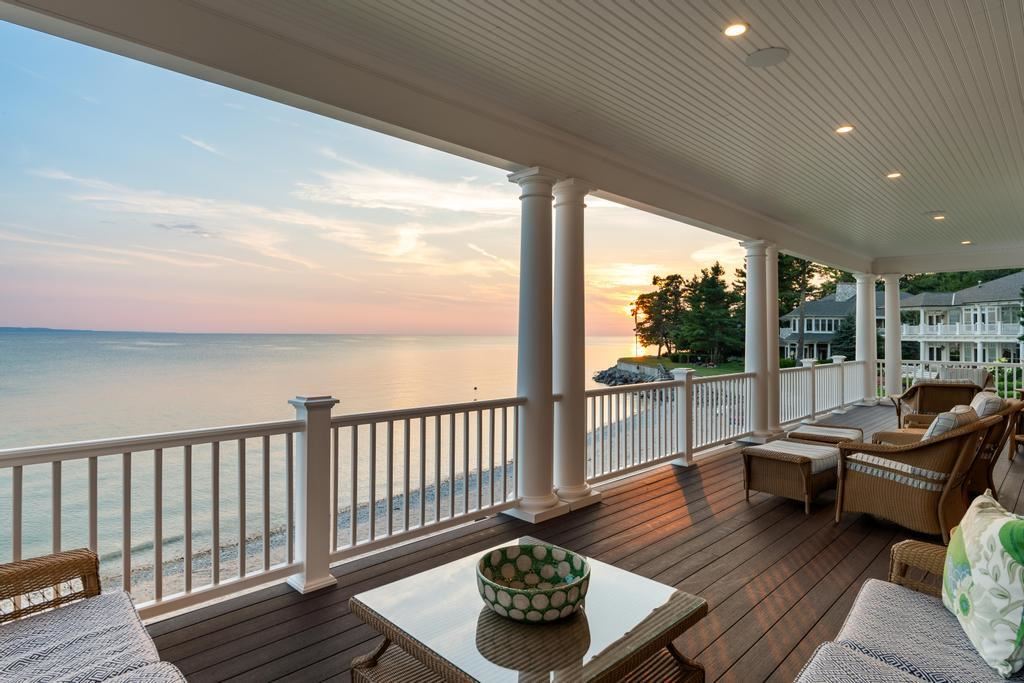 549 Harbor Beach Circle
