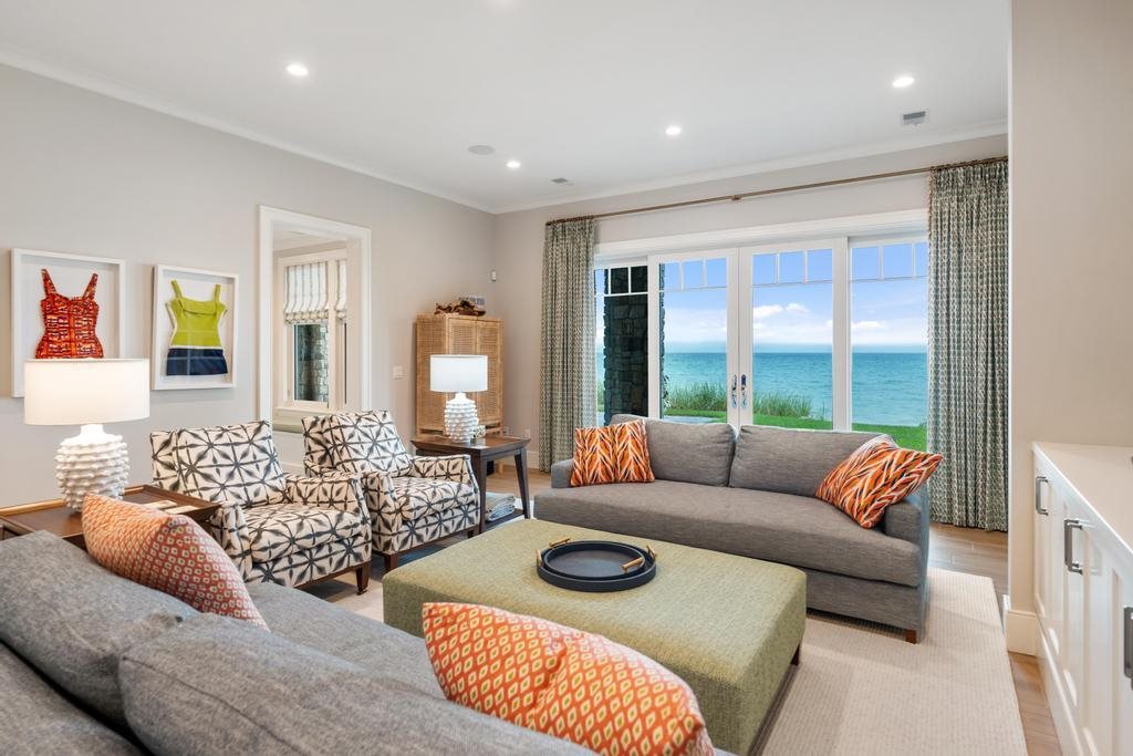 549 Harbor Beach Circle