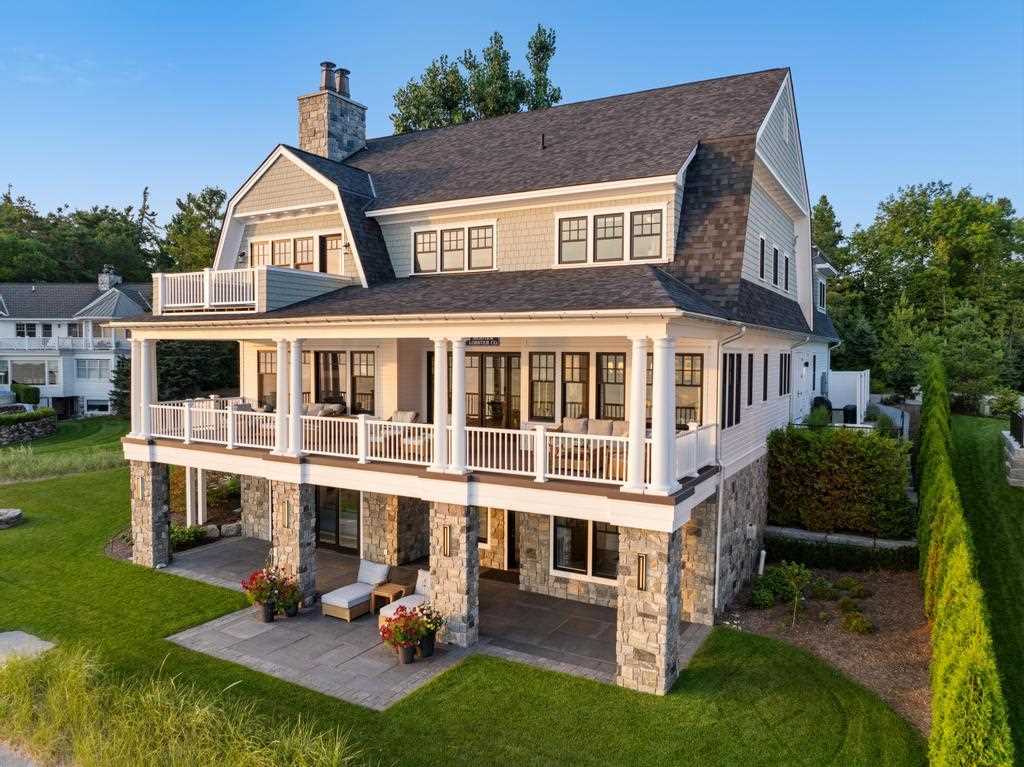 549 Harbor Beach Circle