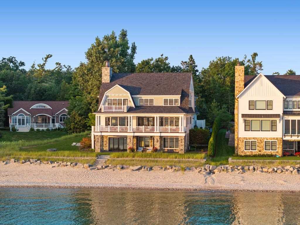 549 Harbor Beach Circle