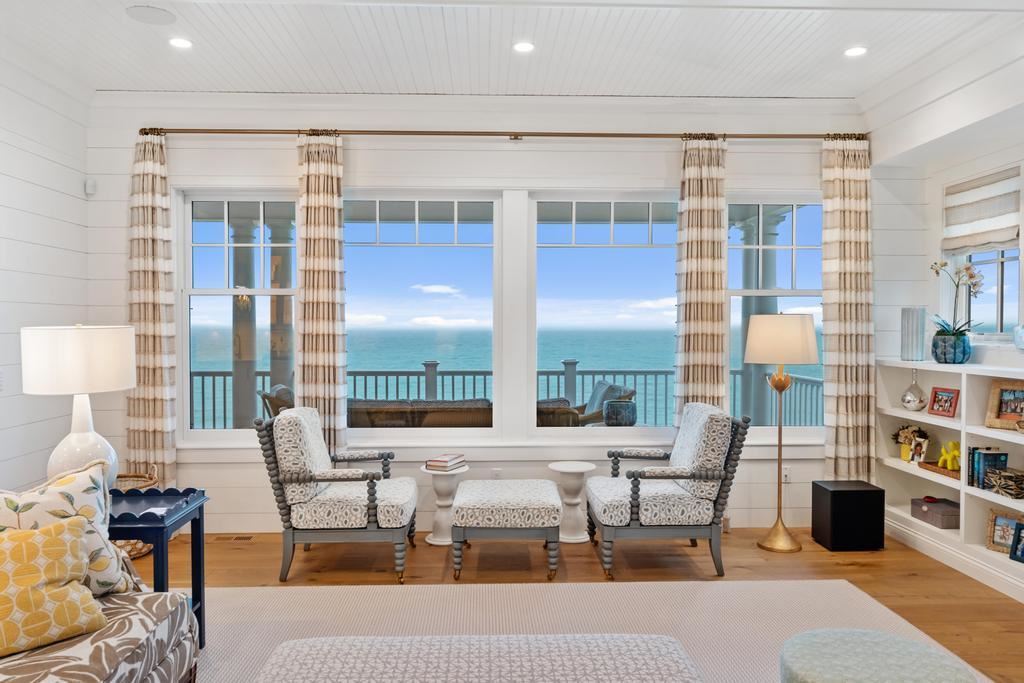 549 Harbor Beach Circle
