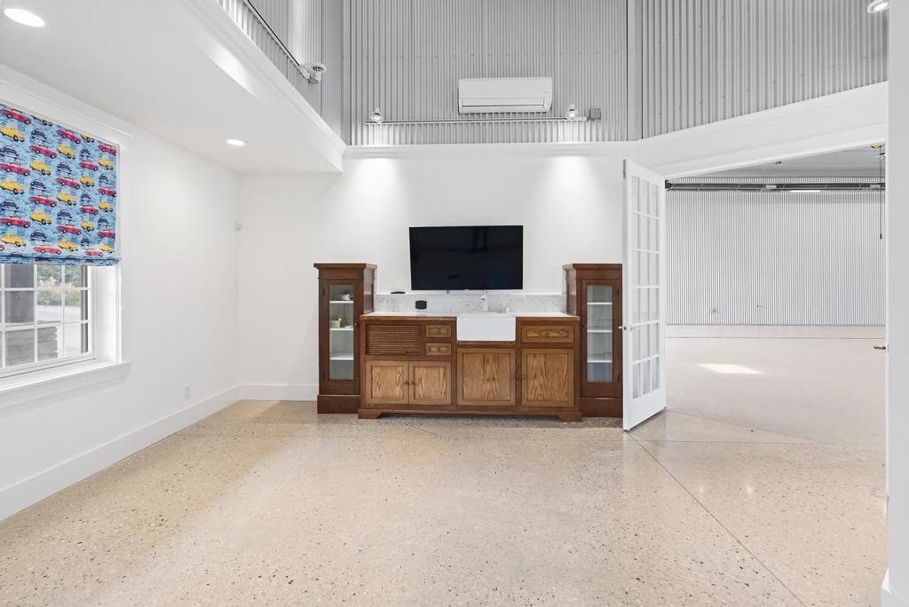 5392 Collectibles Court Drive Unit: 14