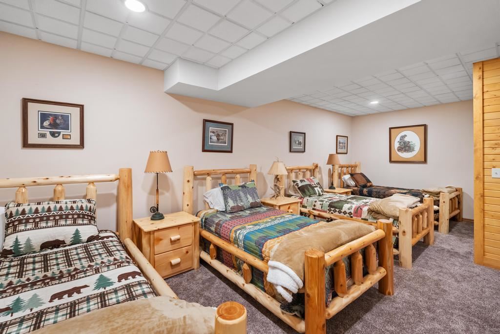 1267 Pine Tree Trail