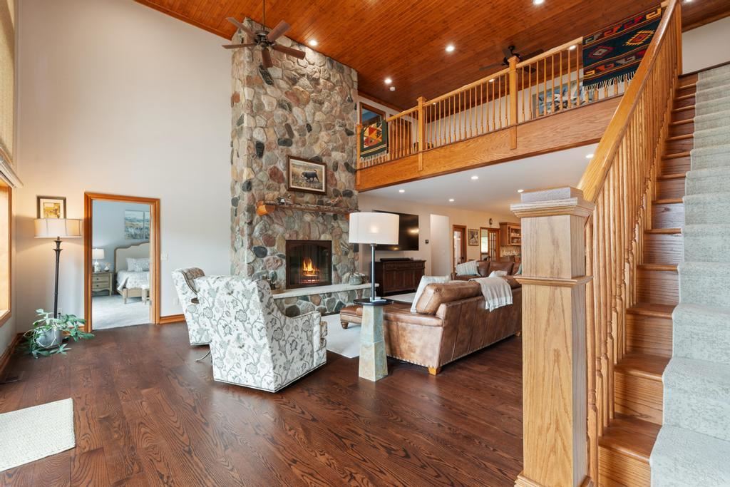 1267 Pine Tree Trail