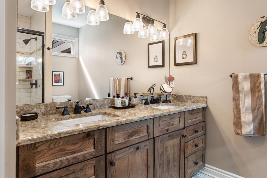 1267 Pine Tree Trail