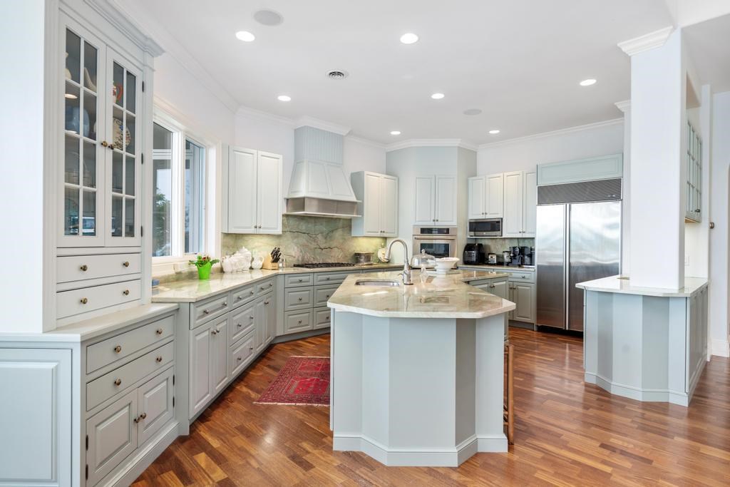 6804 Preserve Drive