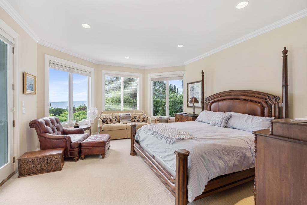 6804 Preserve Drive