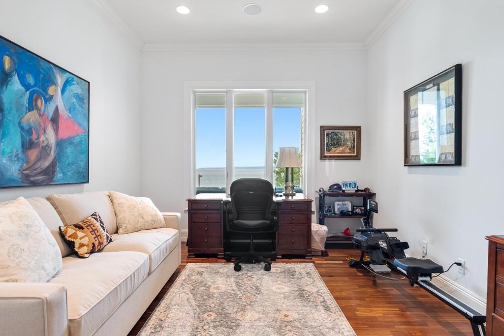 6804 Preserve Drive