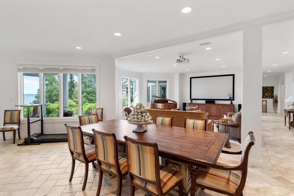 6804 Preserve Drive