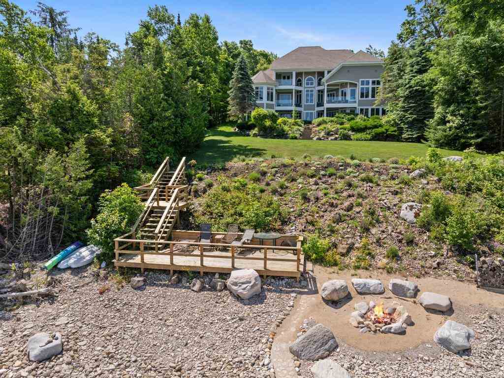 6804 Preserve Drive