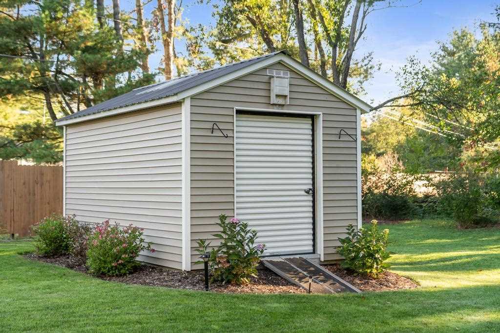 2845 Pine Bough Lane