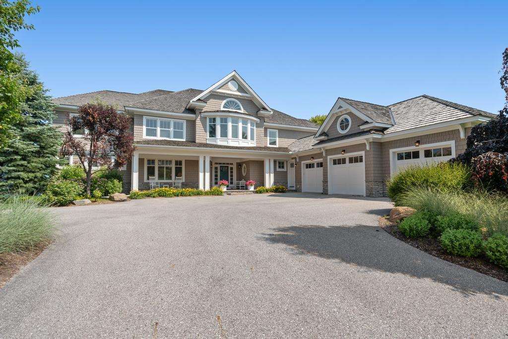 3850 Peninsula Drive