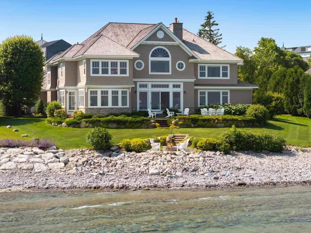 3850 Peninsula Drive