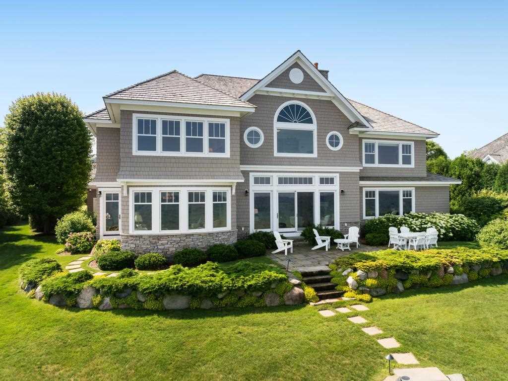 3850 Peninsula Drive