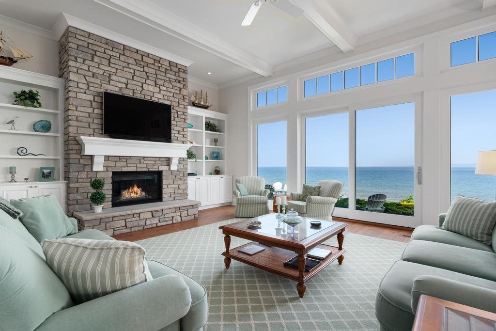 3850 Peninsula Drive