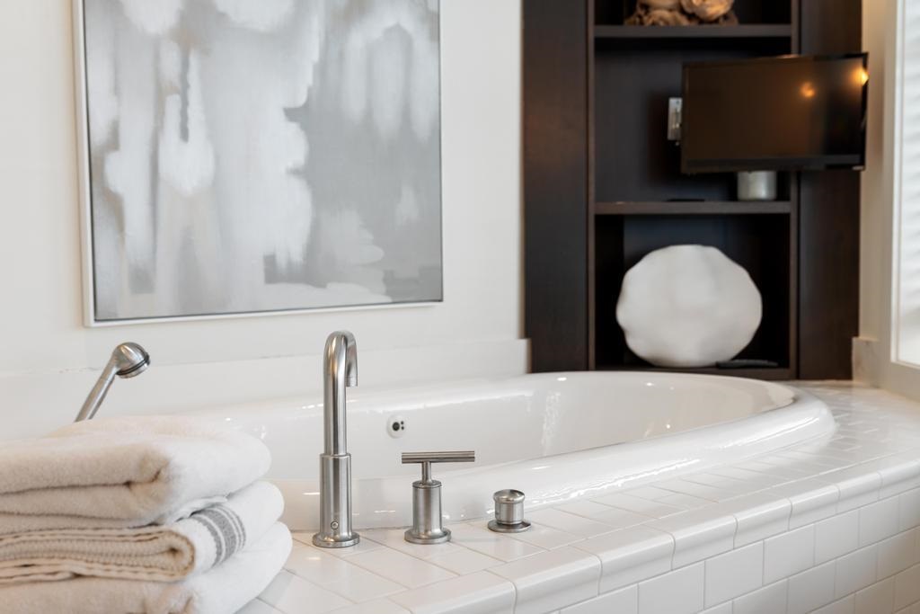 4200 Main Street Unit: 25