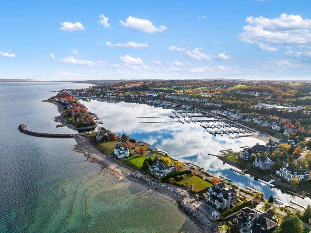 4200 Main Street Unit: 25