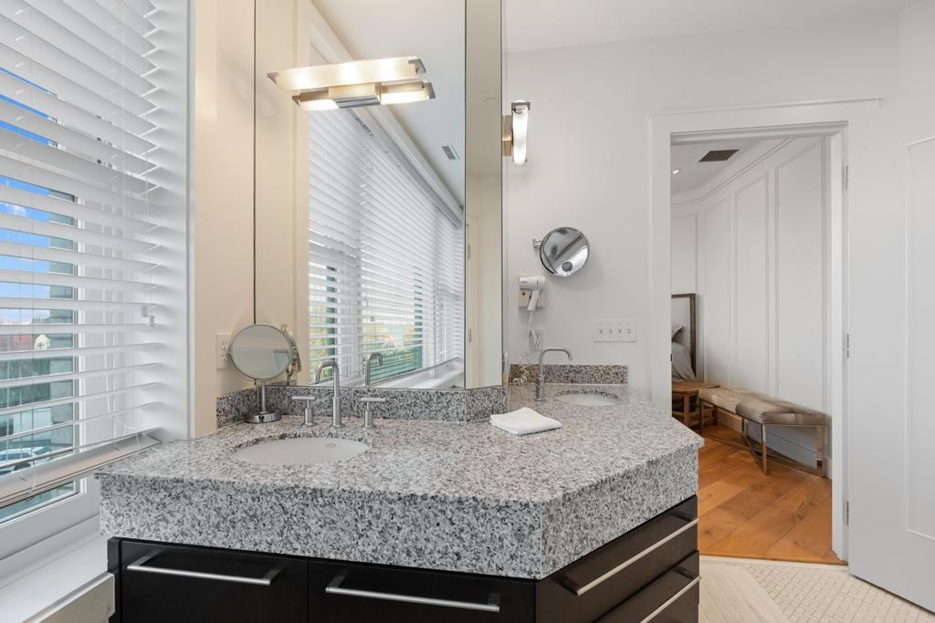 4200 Main Street Unit: 25