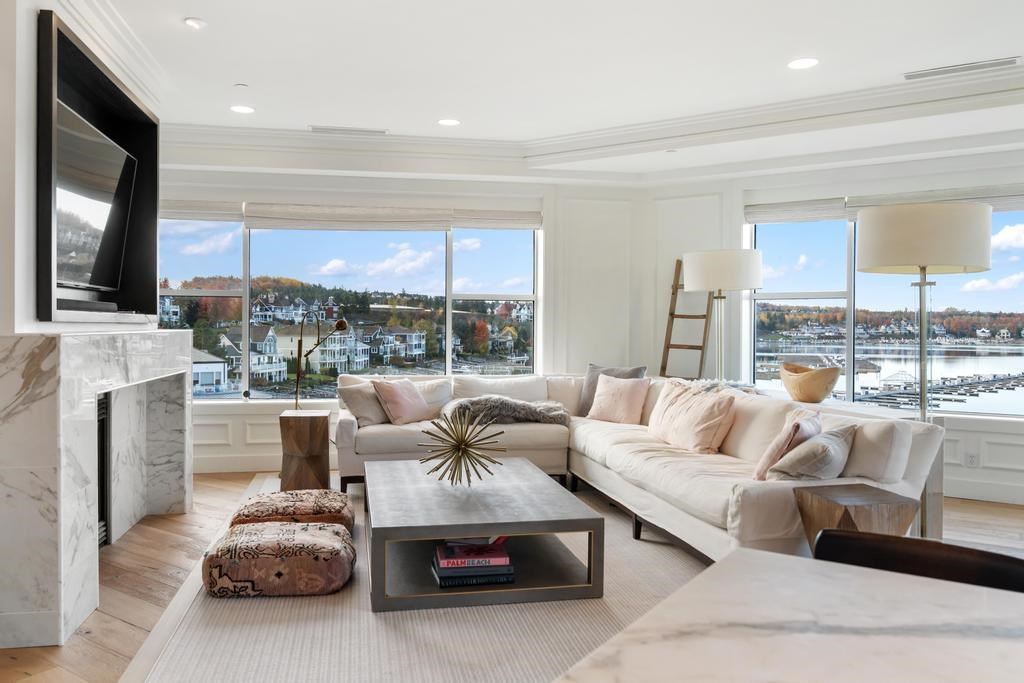 4200 Main Street Unit: 25