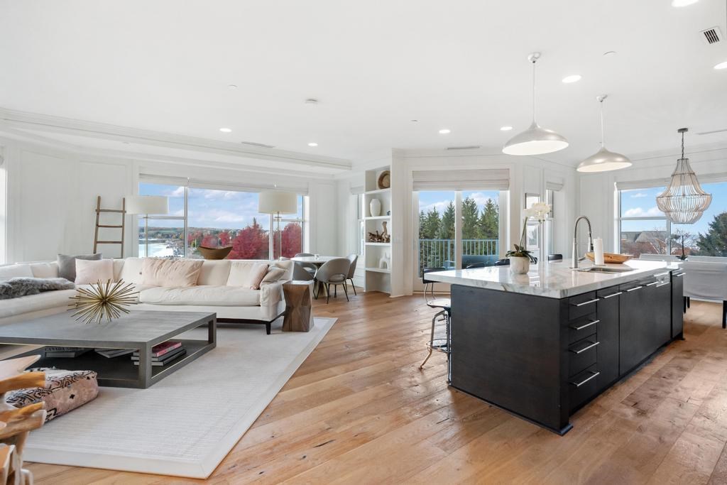 4200 Main Street Unit: 25