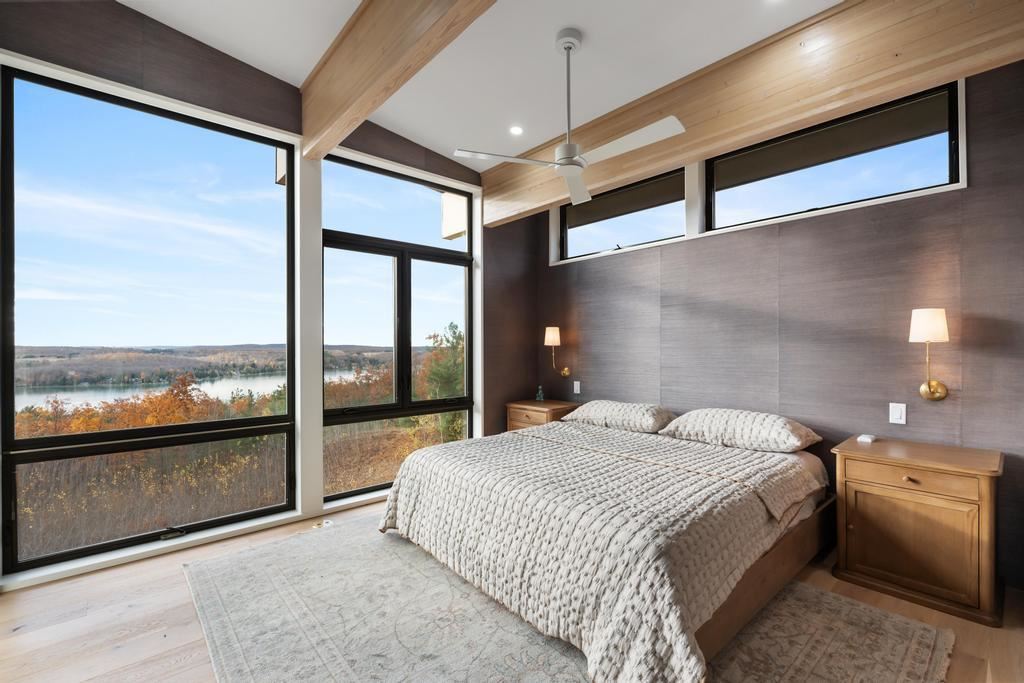 4564 Oak Bluff