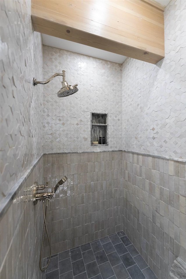 4564 Oak Bluff