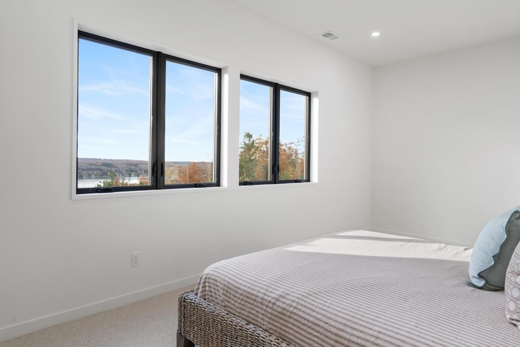 4564 Oak Bluff