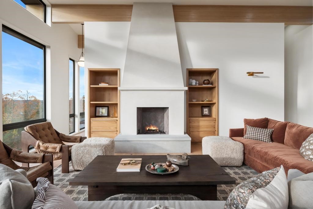 4564 Oak Bluff