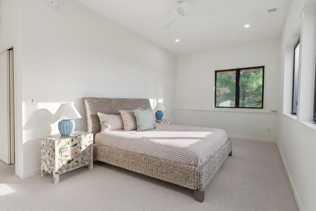 4564 Oak Bluff