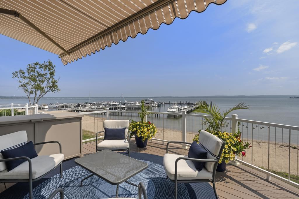 06020-27 Pine Lake Club Drive Unit: 27