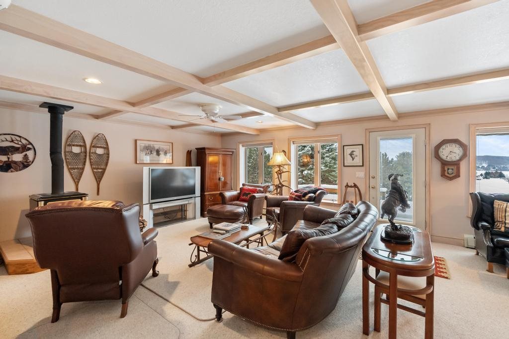 1022 Ridgeline Drive