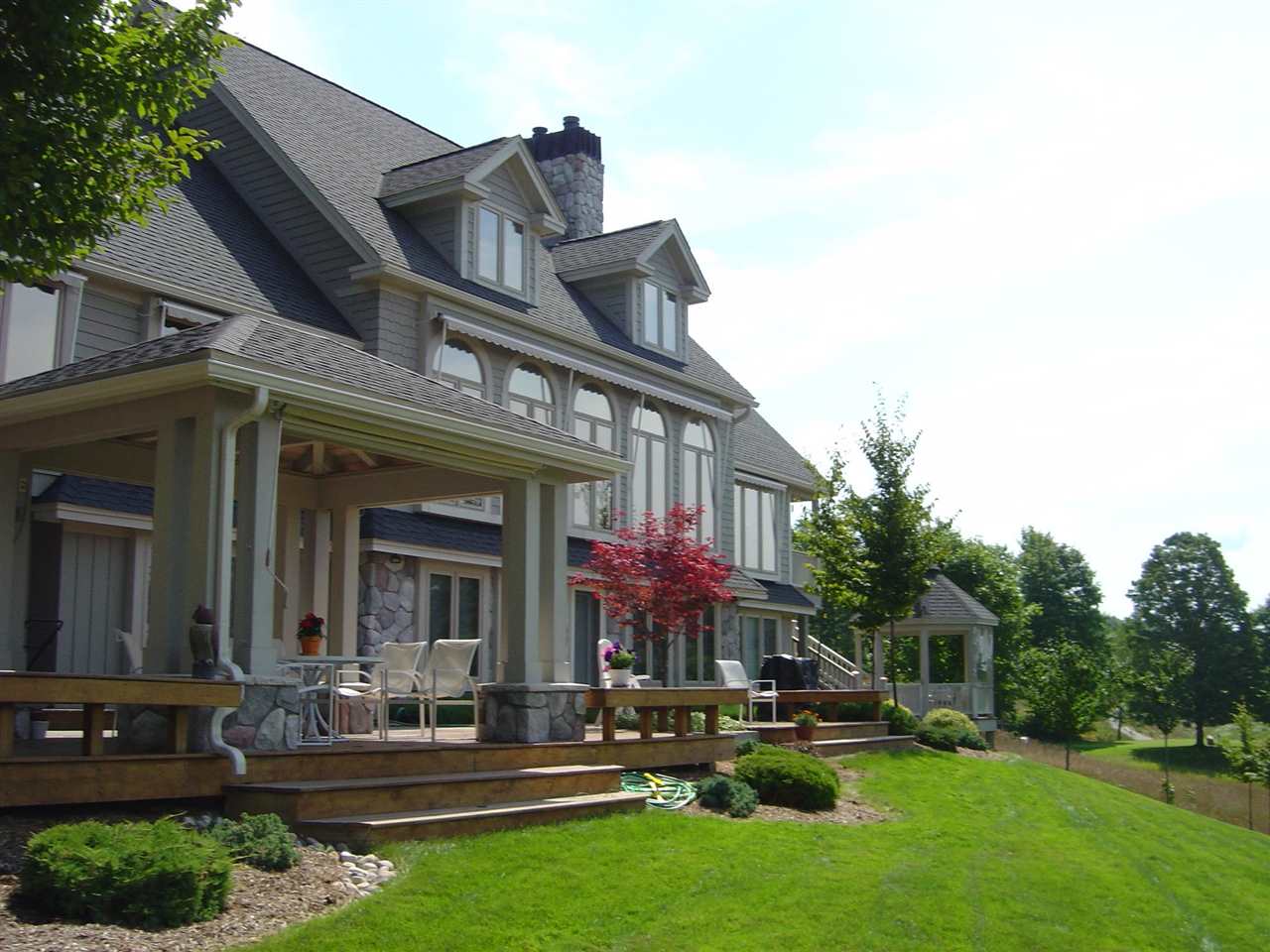 1022 Ridgeline Drive