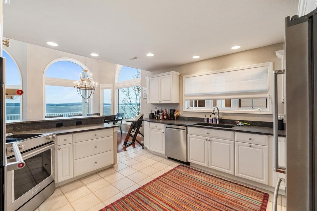 3252 Cliffs Drive Unit: 80