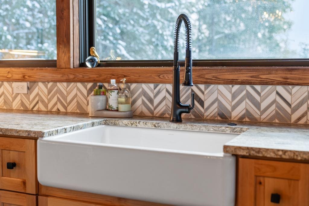 2342 Eagle Island Road