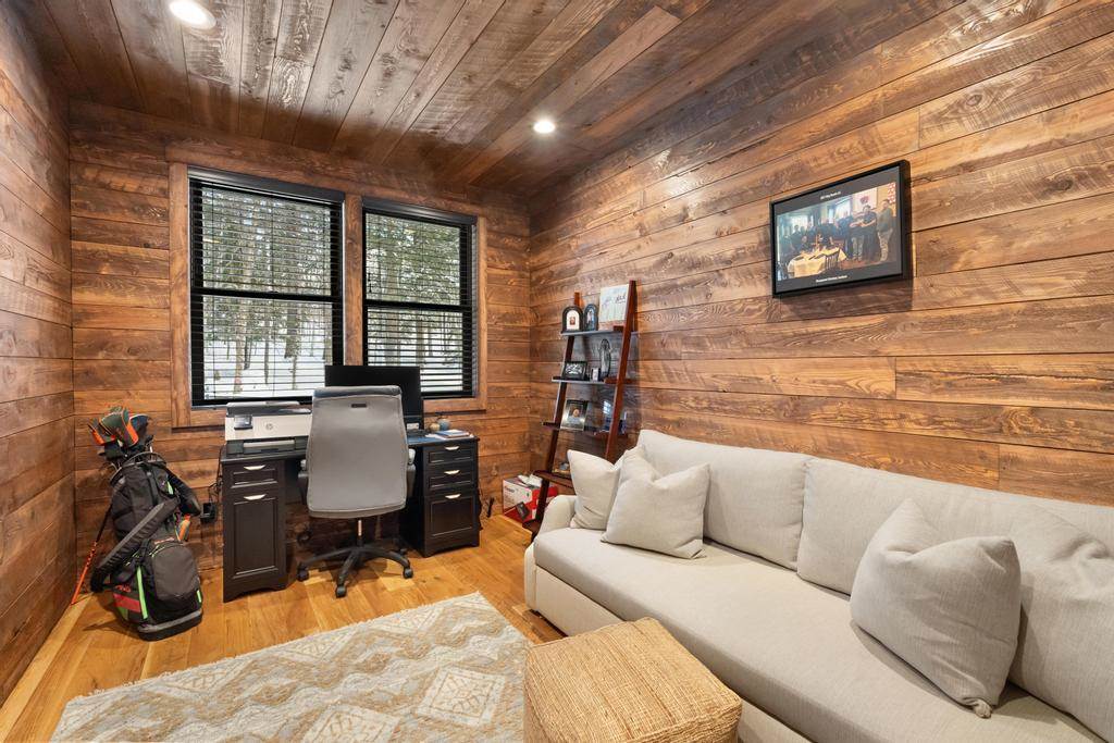 2342 Eagle Island Road