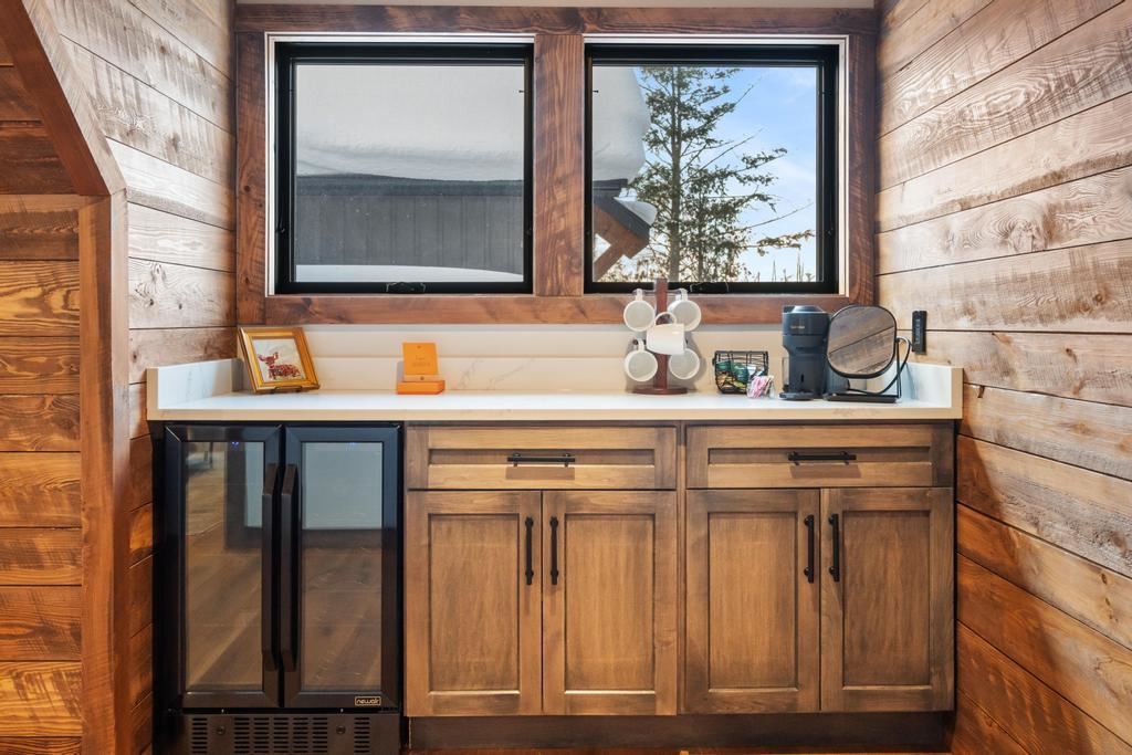 2342 Eagle Island Road