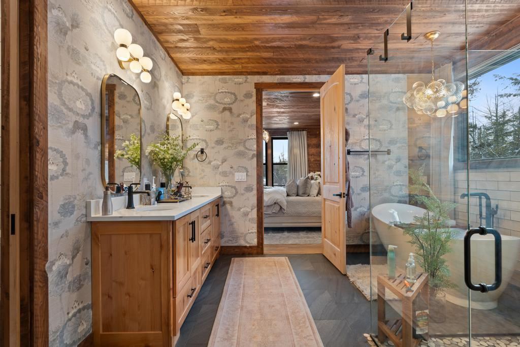 2342 Eagle Island Road