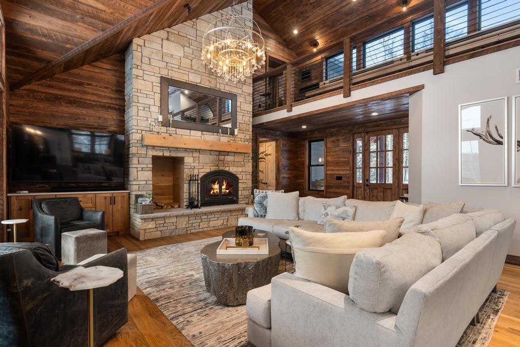 2342 Eagle Island Road