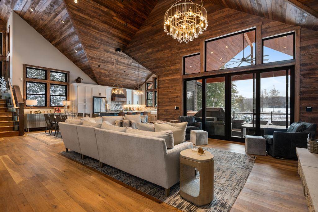 2342 Eagle Island Road