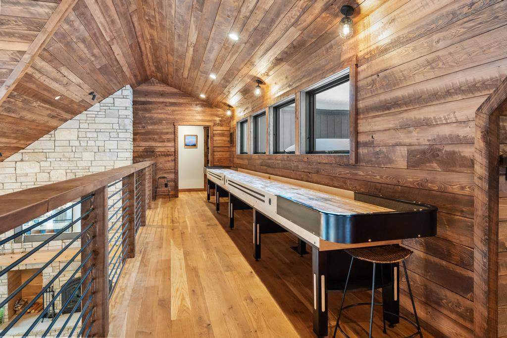 2342 Eagle Island Road