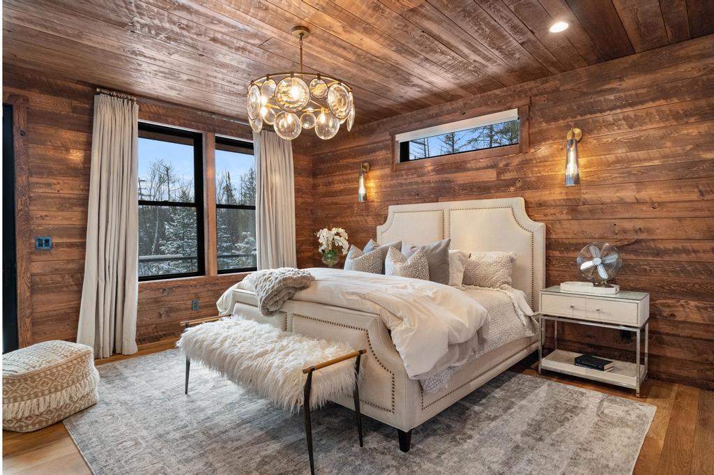 2342 Eagle Island Road