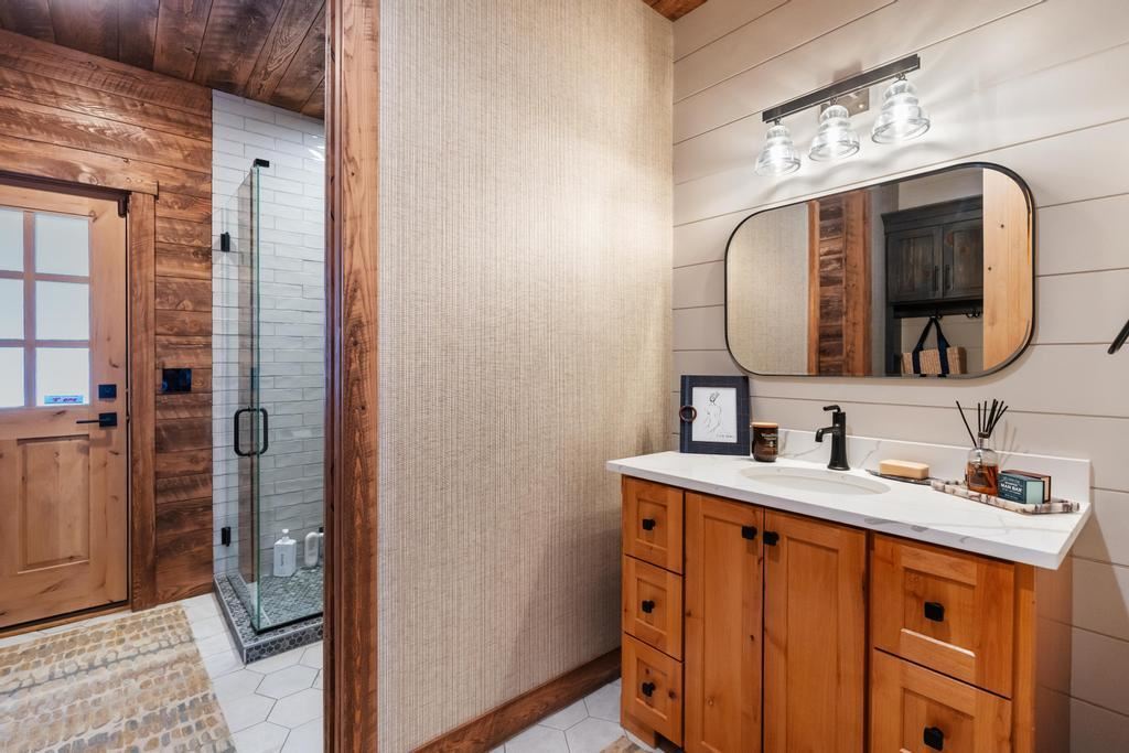 2342 Eagle Island Road