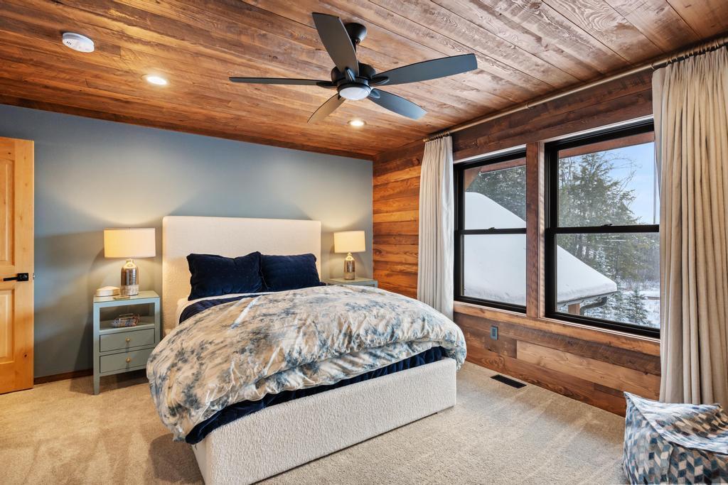 2342 Eagle Island Road