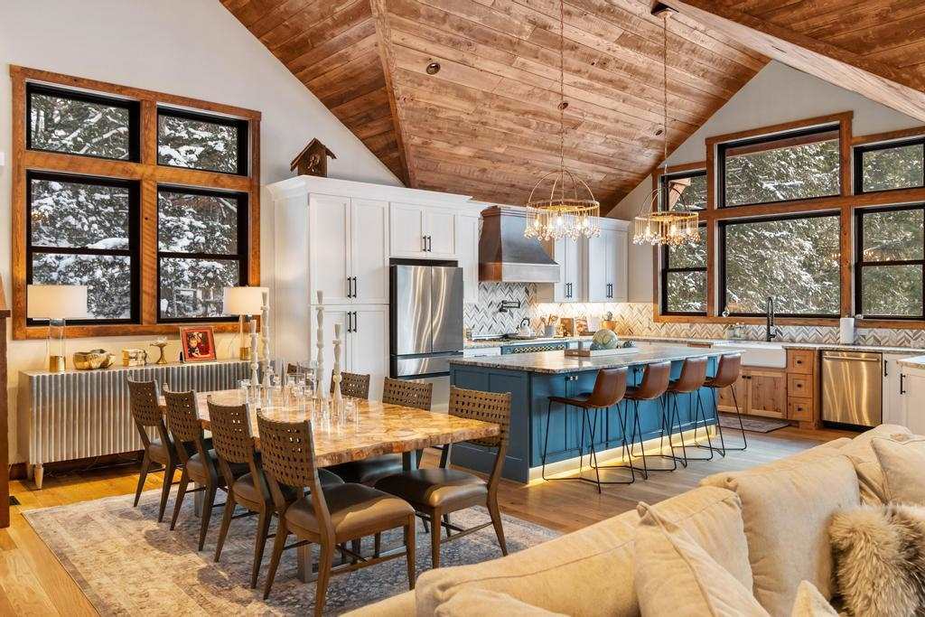 2342 Eagle Island Road