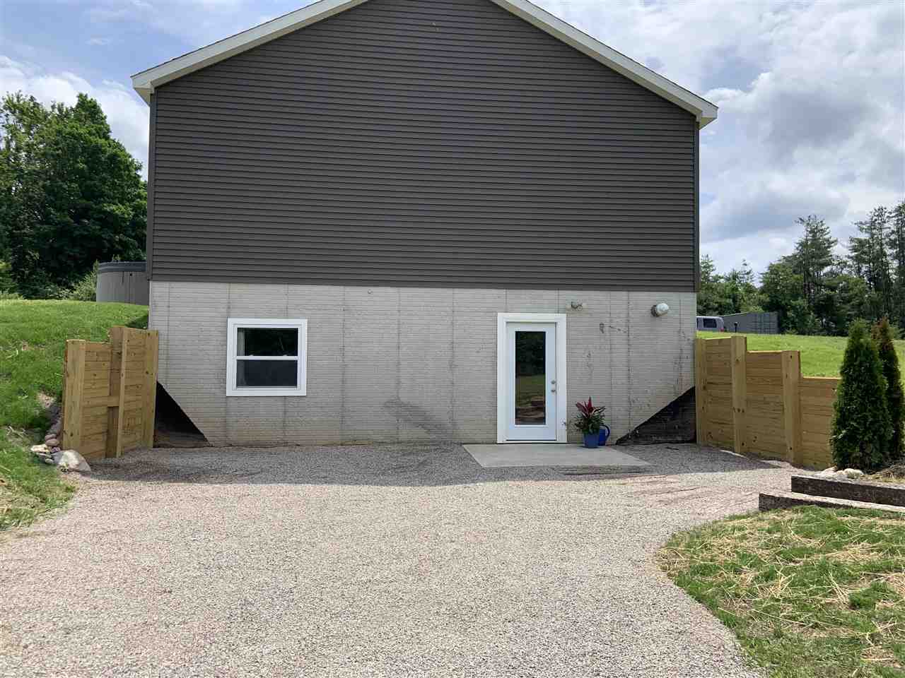 3227 Cemetery Road